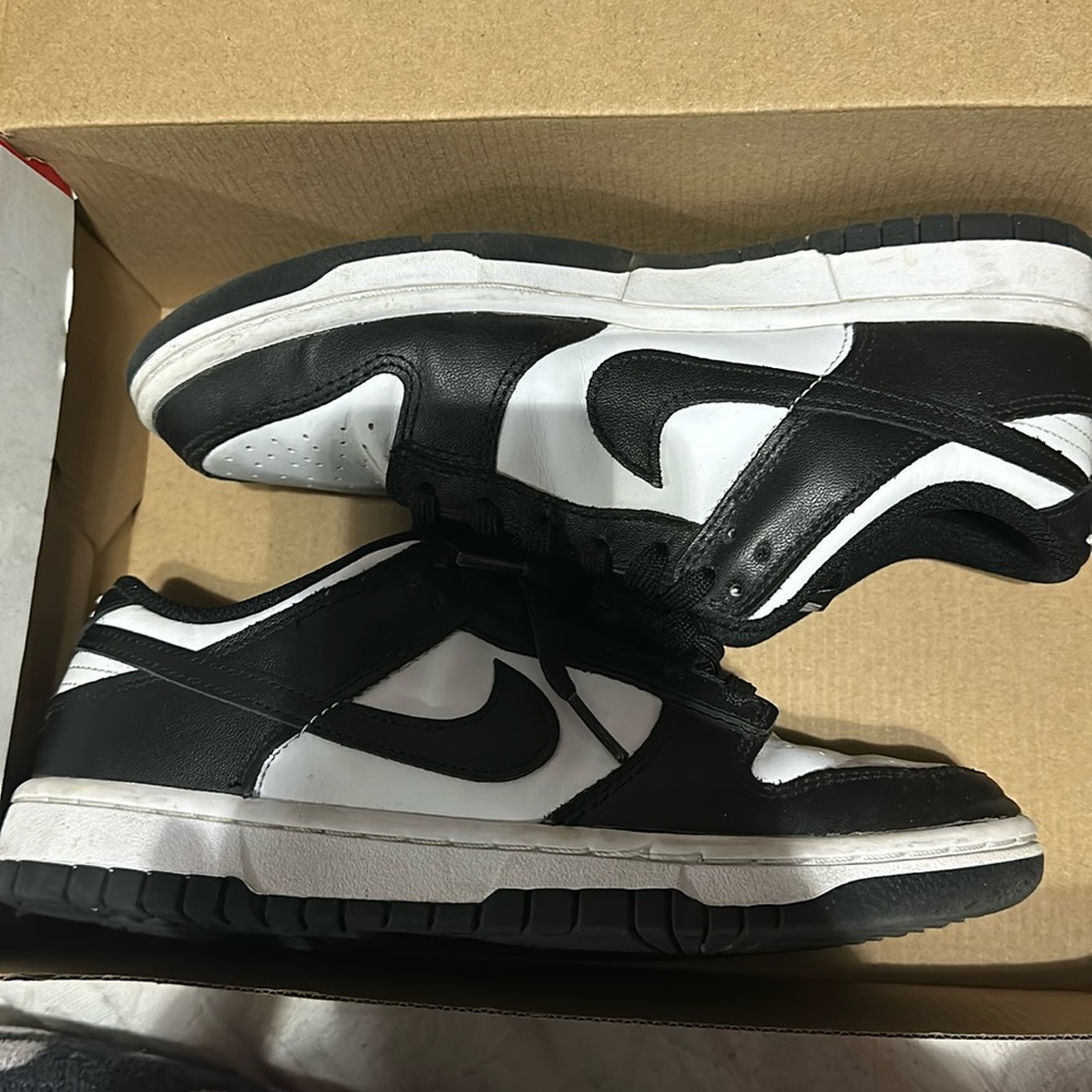 Panda dunks